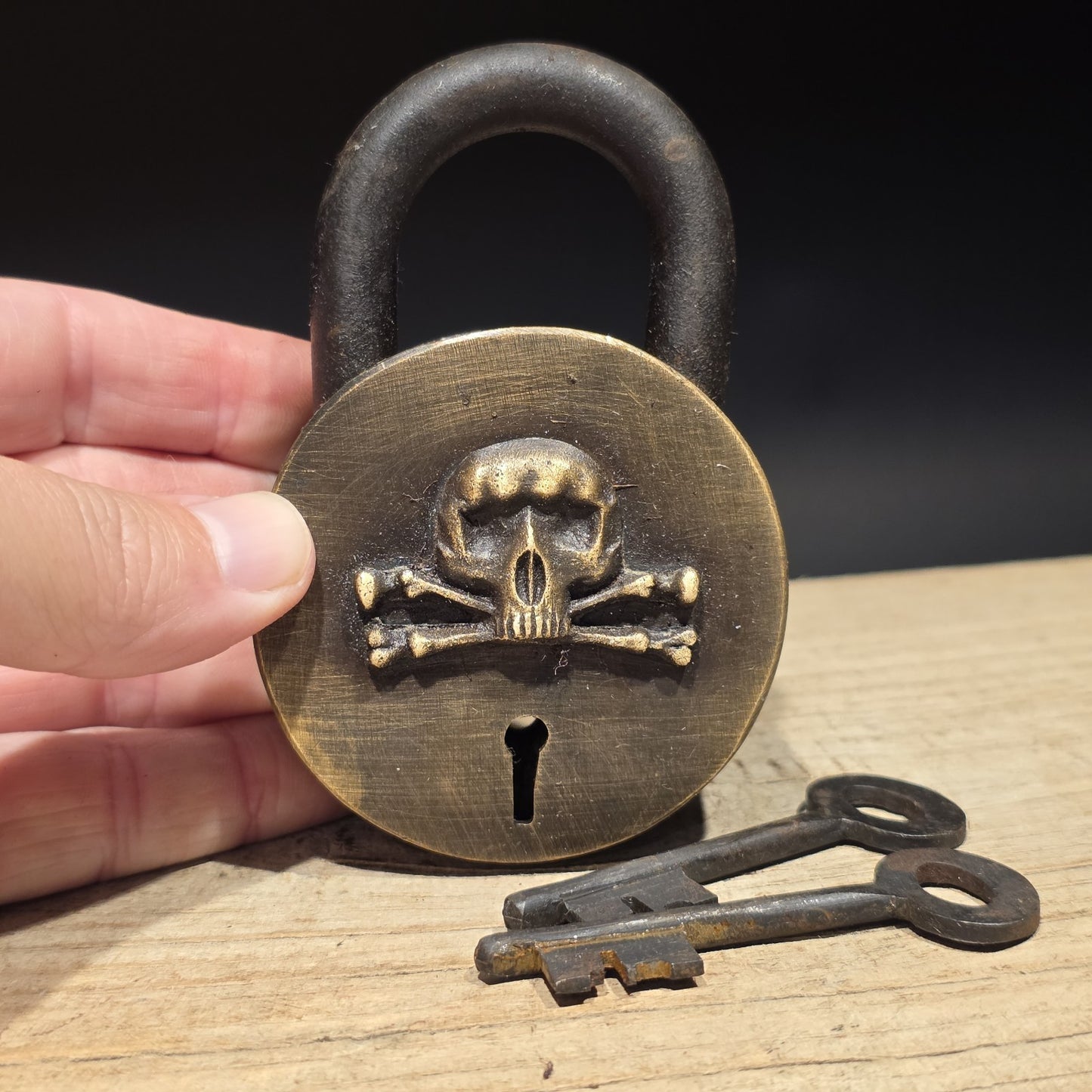 Vintage Style Wrought Iron & Brass Pirate Skull Crossbones Bridge Padlock Lock