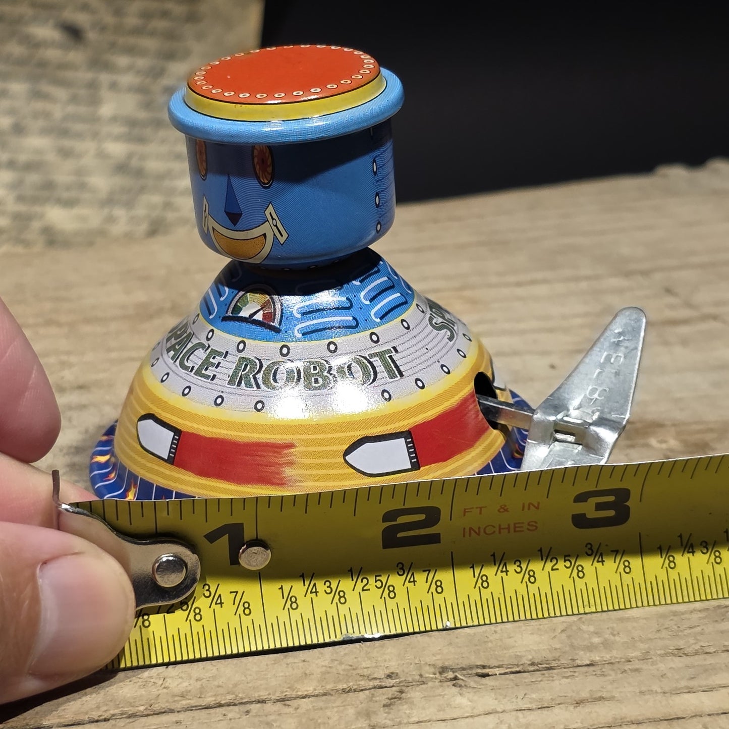 New Vintage Style Space Robot Tin Litho Toy  Wind Up Space Age Mechanical Robot