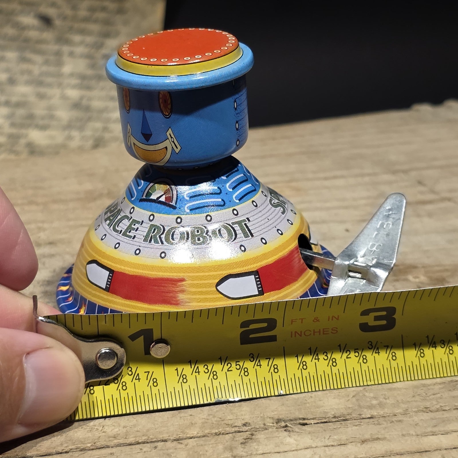 New Vintage Style Space Robot Tin Litho Toy  Wind Up Space Age Mechanical Robot