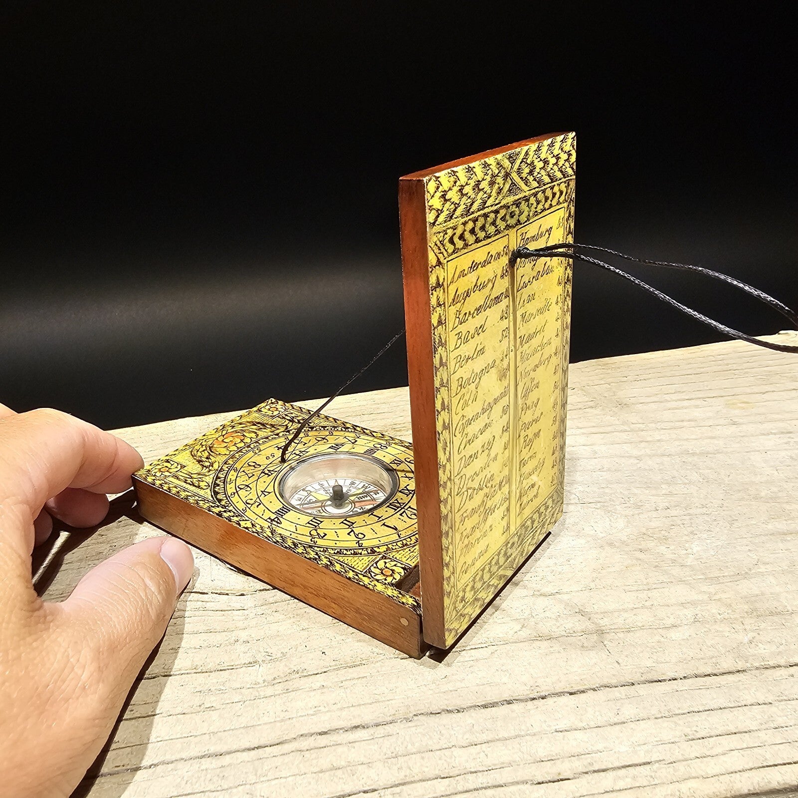 Antique Style DIPTYCH POCKET SUNDIAL / COMPASS