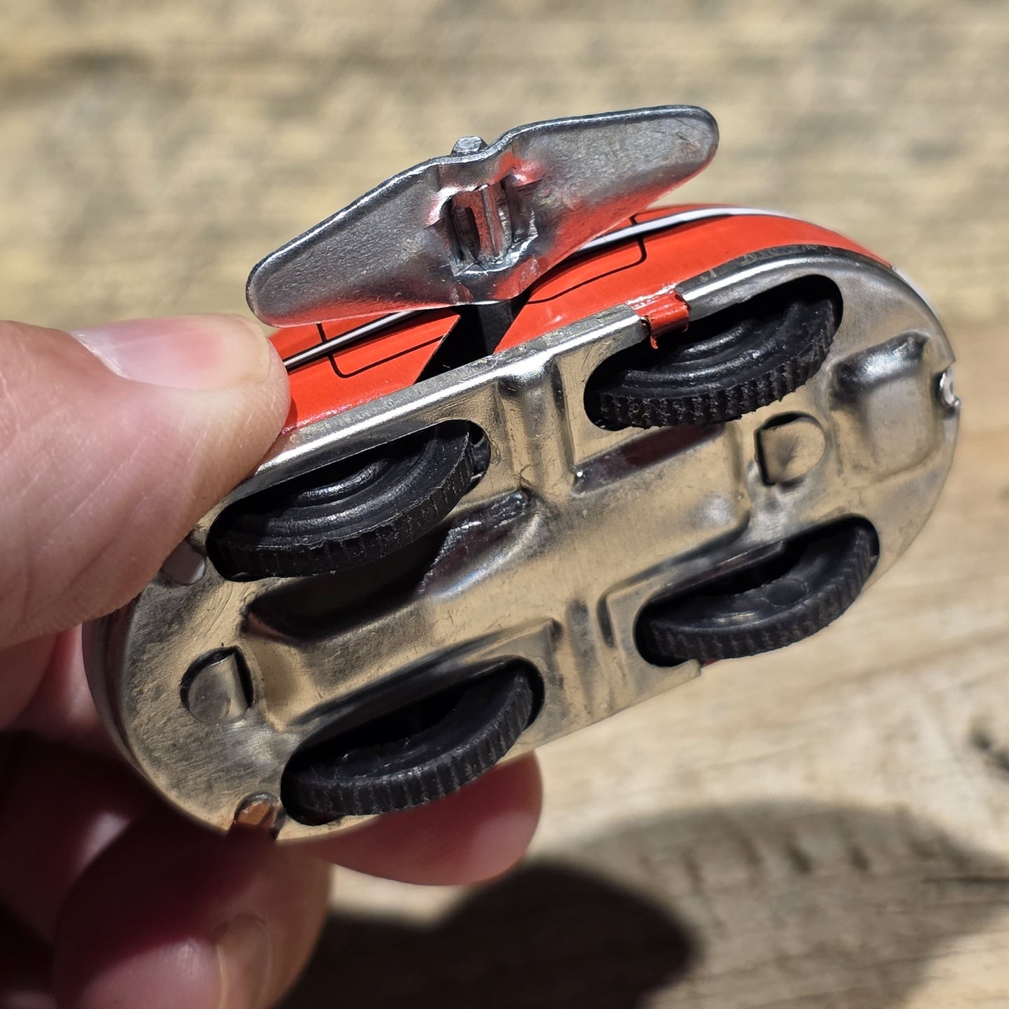 New Tin Litho Wind-Up Toy Mechanical Car