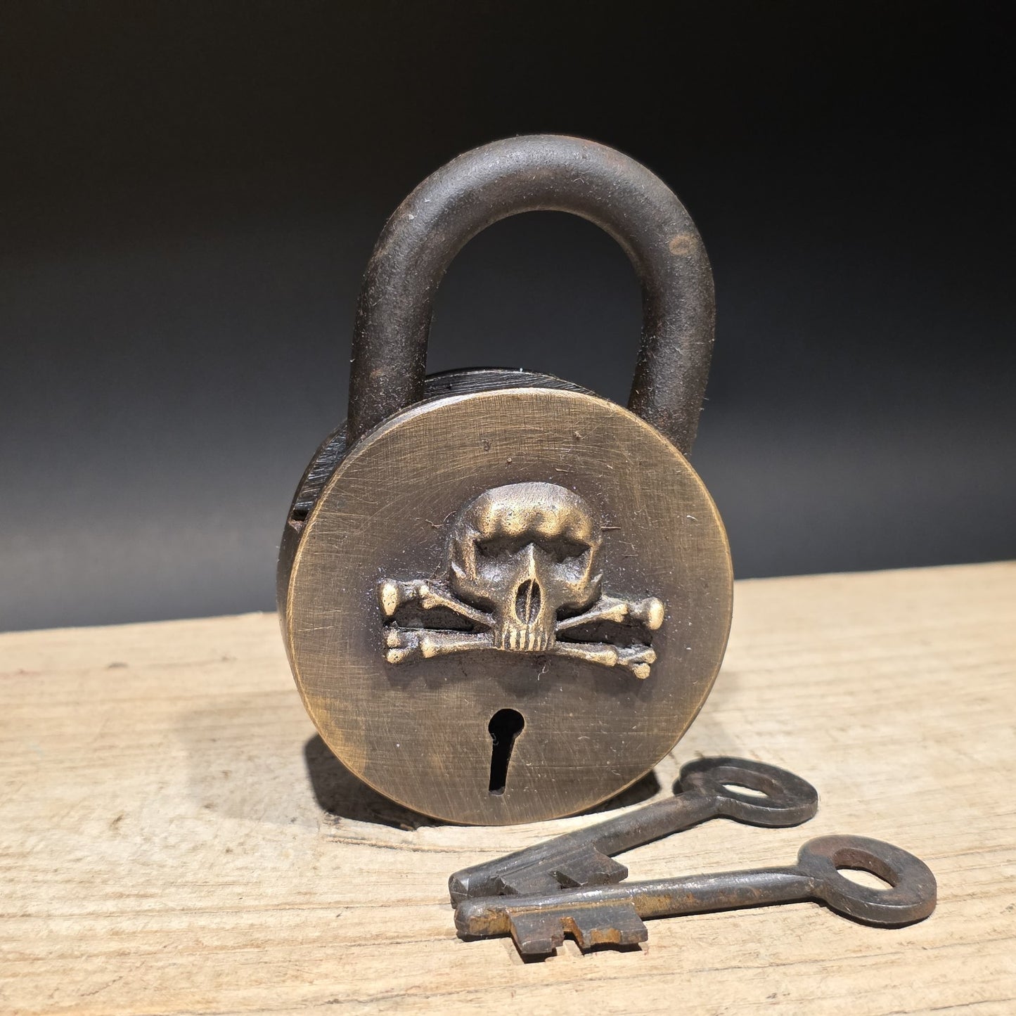 Vintage Style Wrought Iron & Brass Pirate Skull Crossbones Bridge Padlock Lock