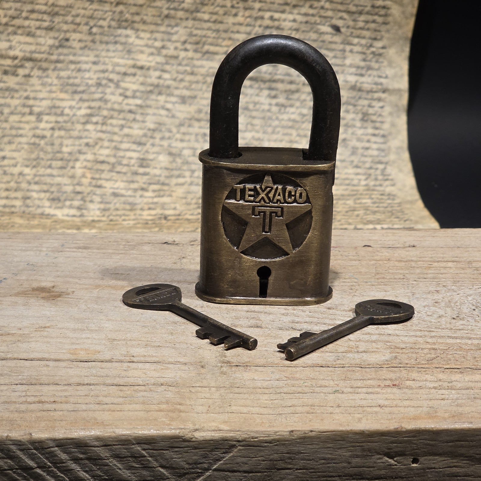 4" Antique Style Brass & Iron Texaco Padlock with Keys Oil Company Lock