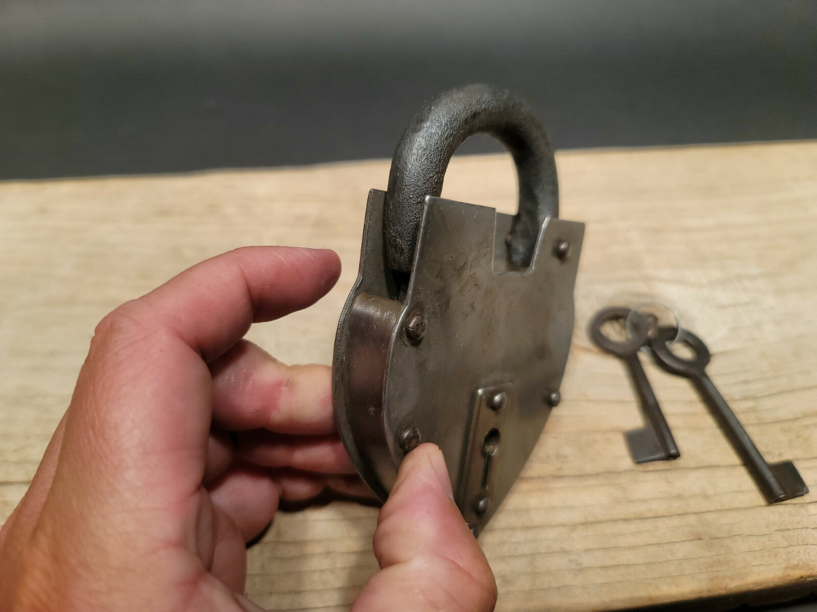 Antique Vintage Style Cast Iron Steel Heart Bridge Padlock Lock & Key 
