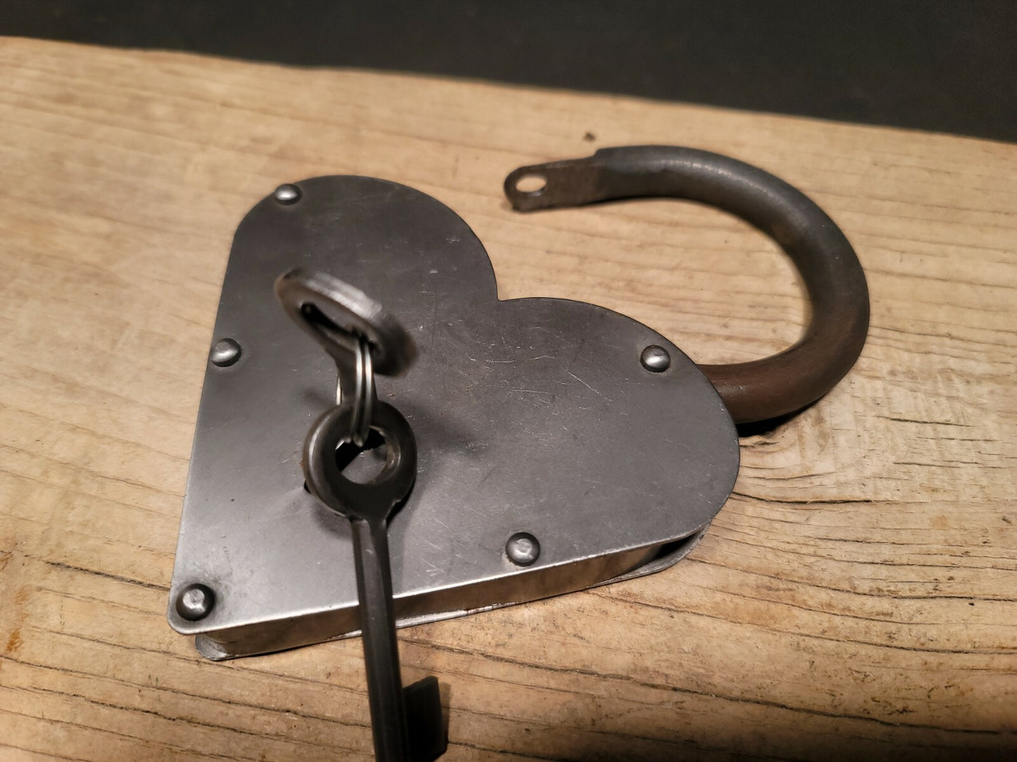 Antique Vintage Style Cast Iron Steel Heart Bridge Padlock Lock & Key 