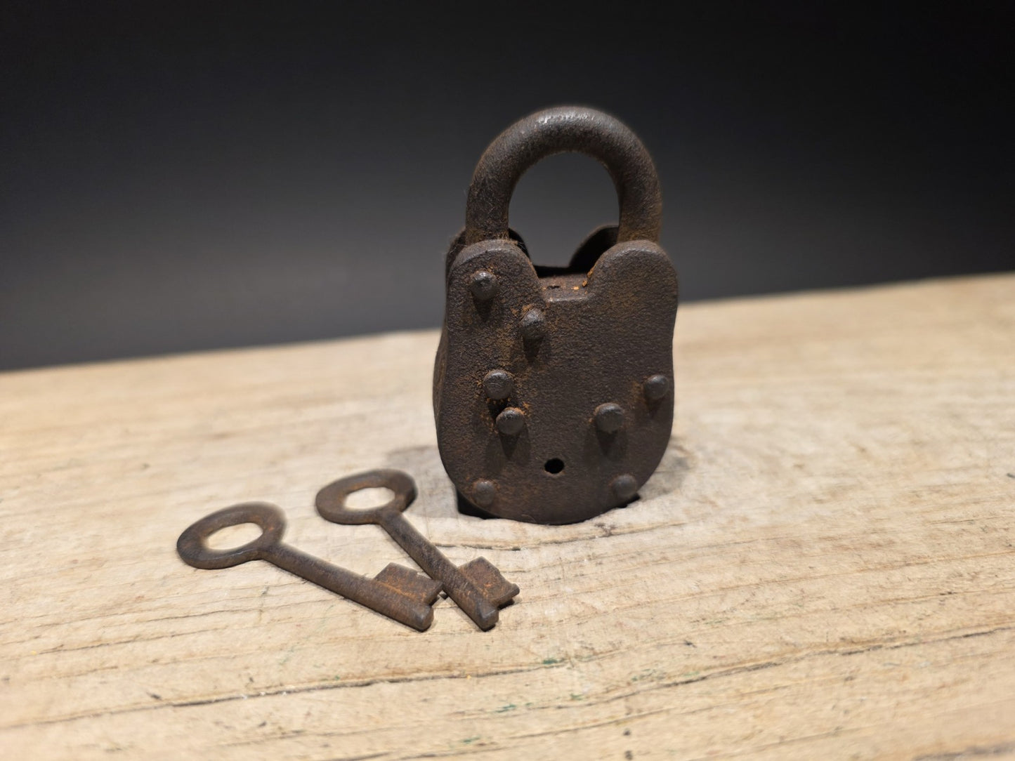 Antique Vintage Style Cast Iron Colt Firearms Ammo Box Padlock Lock & Key 