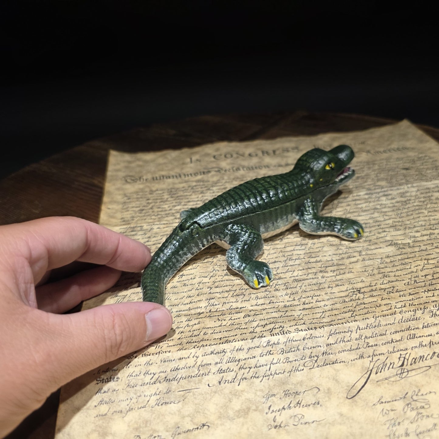 Cast Iron Alligator Box – Vintage Style Crocodile Trinket Dish Figure