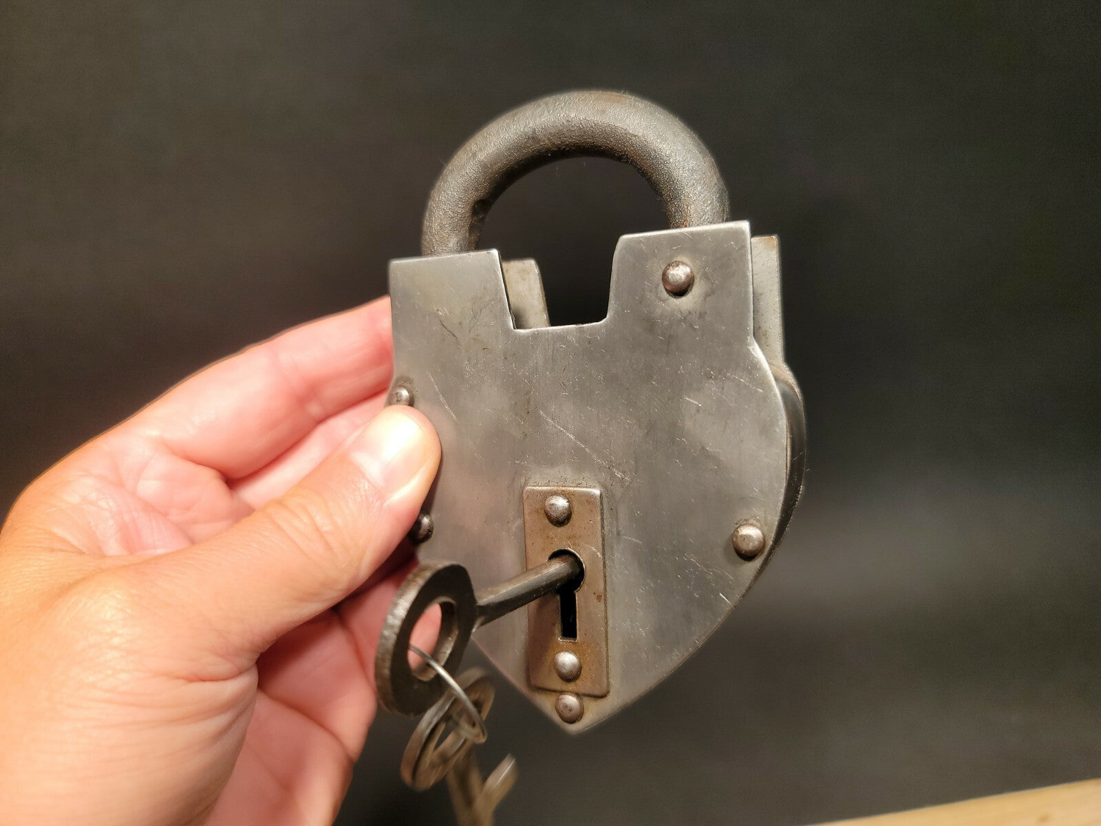 Antique Vintage Style Cast Iron Steel Heart Bridge Padlock Lock & Key 