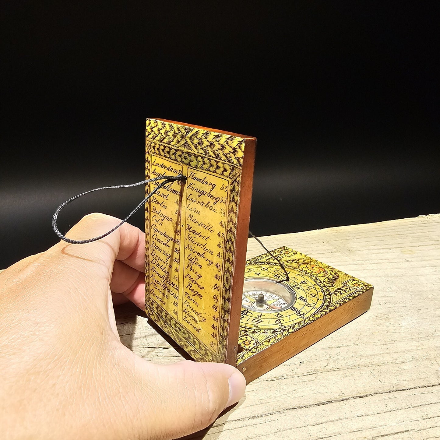 Antique Style DIPTYCH POCKET SUNDIAL / COMPASS