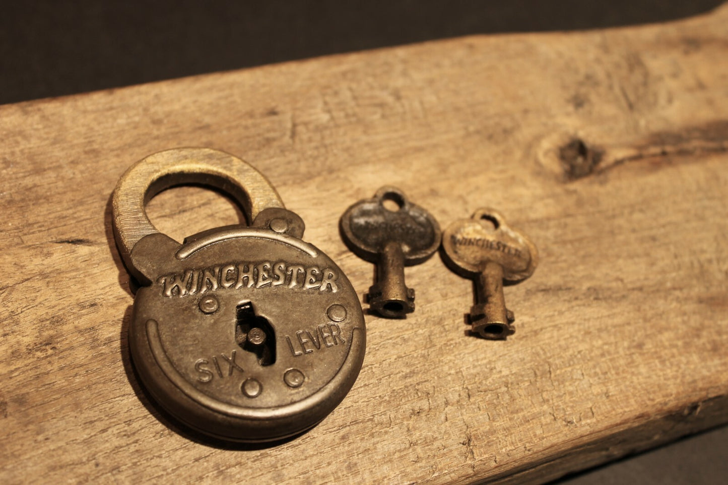 Antique Vintage Style Cast Iron Winchester Firearms Ammo Box Padlock Lock & Key 