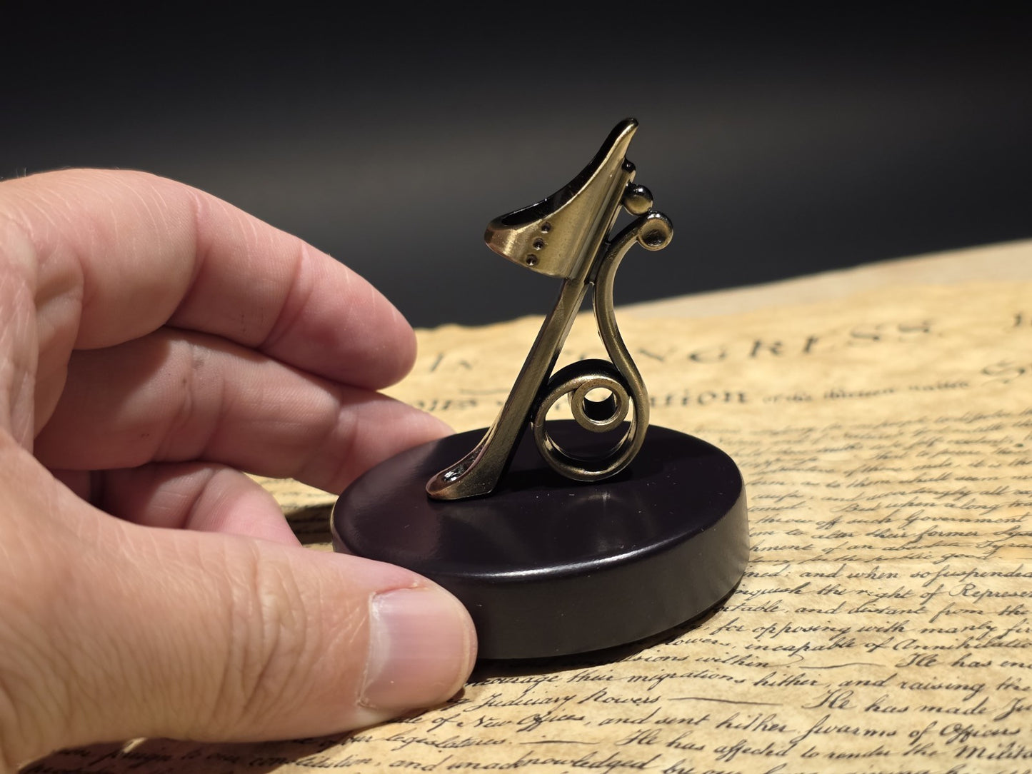 Antique Style Bronze & Wood Single Pen Holder