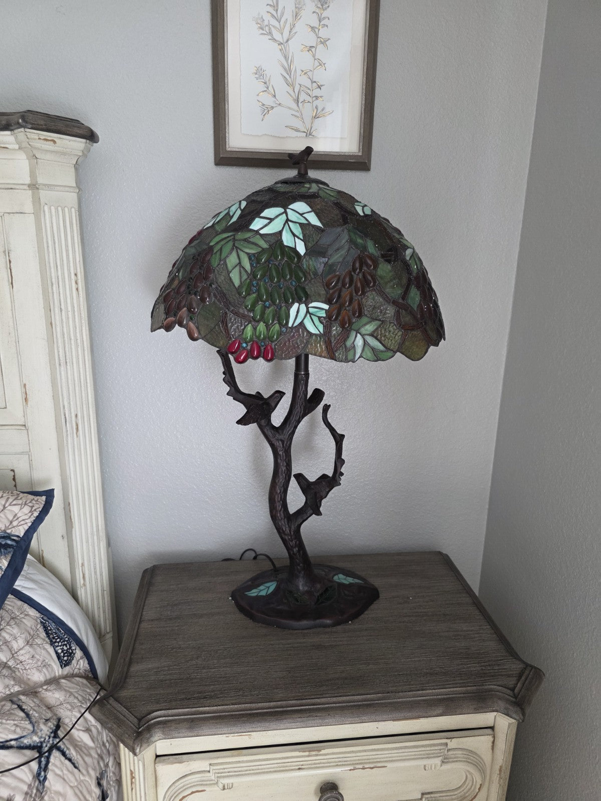 32.5" Antique Vintage Style Stained Glass Oval Fruit Grapes Table Lamp