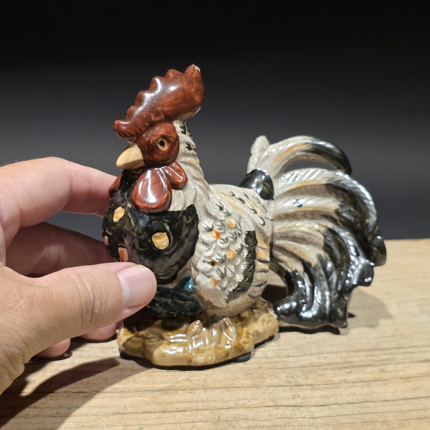 Ceramic Rooster Figurine – Majolica Style Farmhouse Chicken Decor
