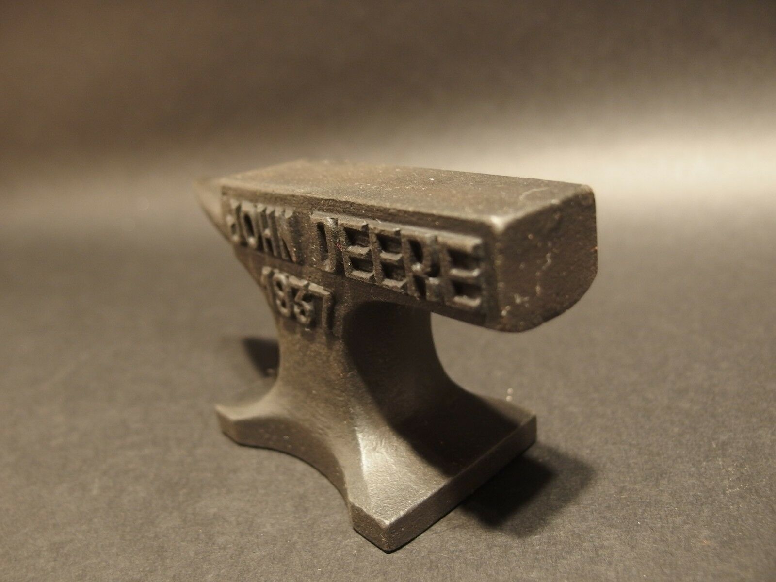 Cast Iron john Deere Miniature Anvil Auction