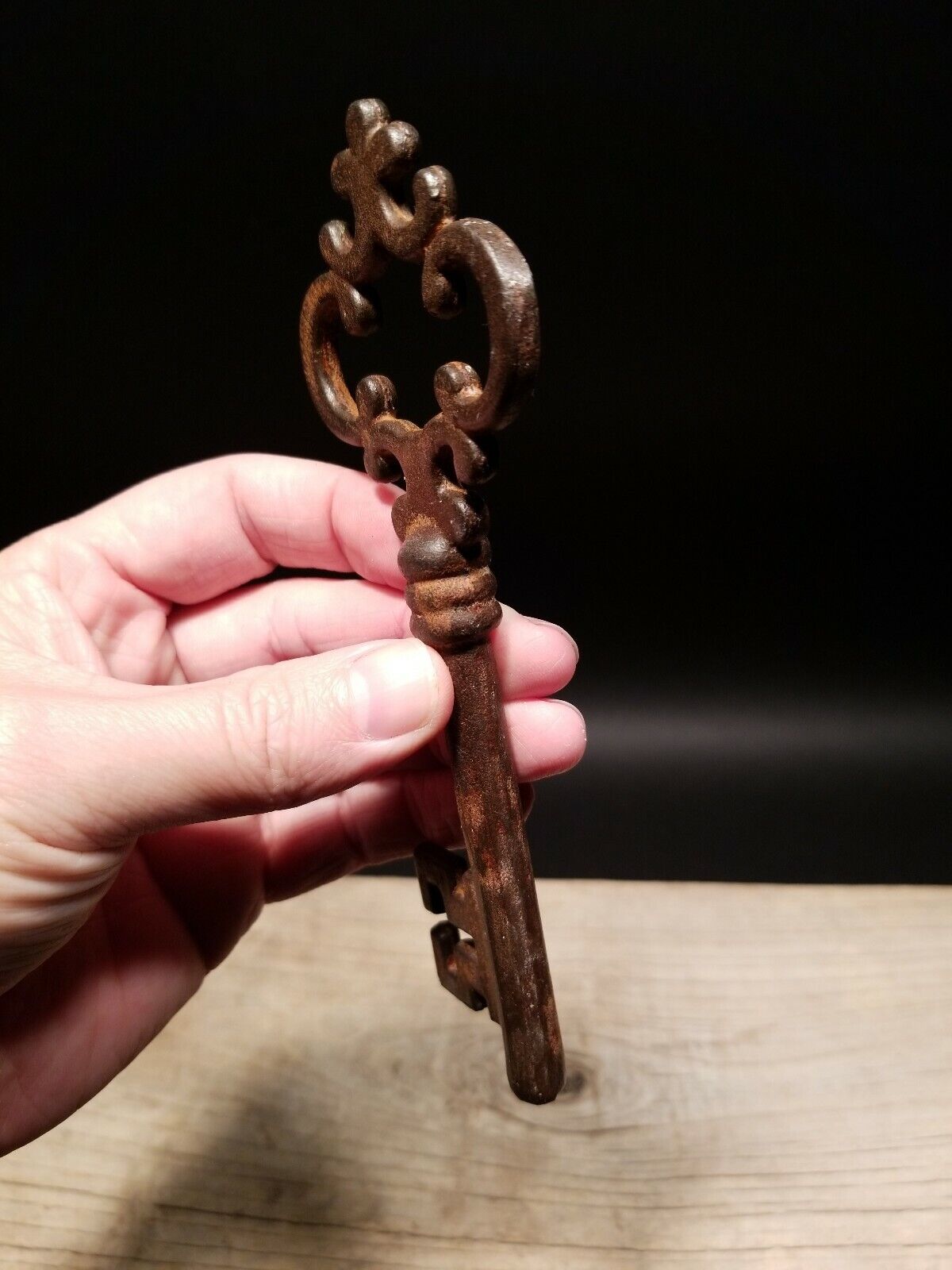 6 1/2" Antique Style Iron Large Skeleton Church Key