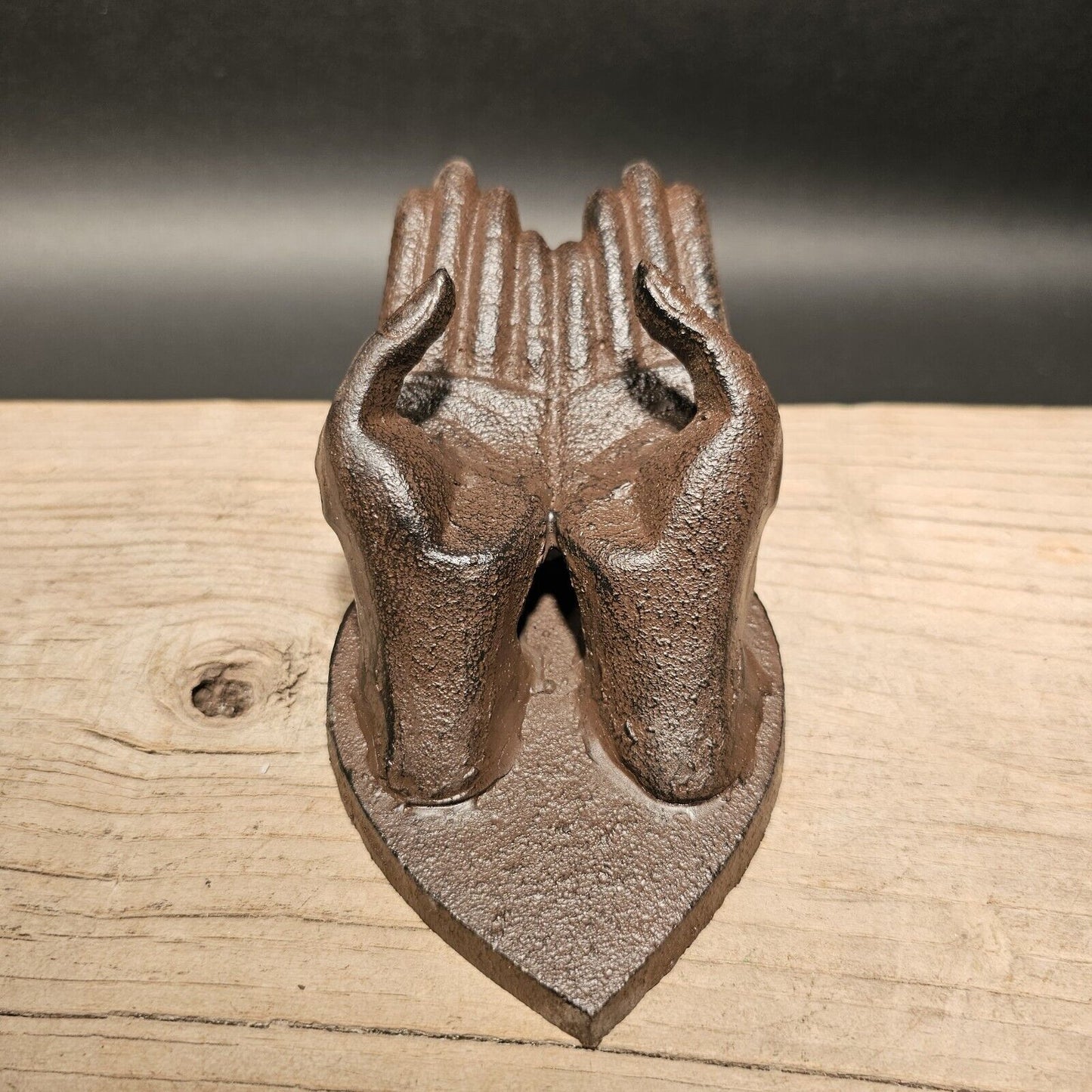 3" Cast Iron Hands Phone Stand Paperweight