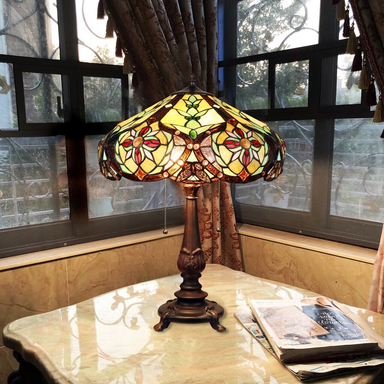 23.6" Antique Vintage Style Stained Glass Table Lamp