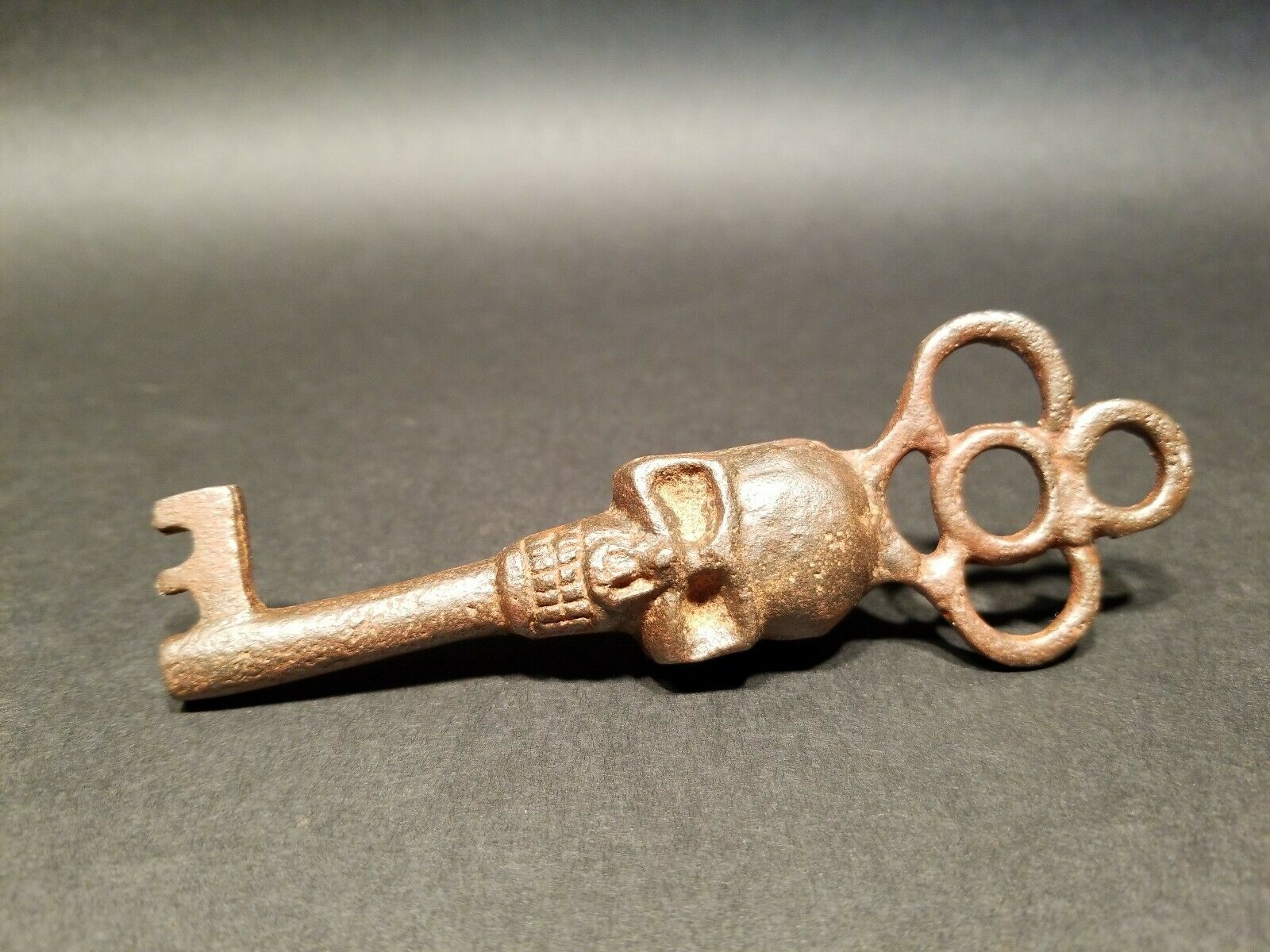 Antique Vintage Style Cast Iron Skull Skeleton Key – Early Home Decor