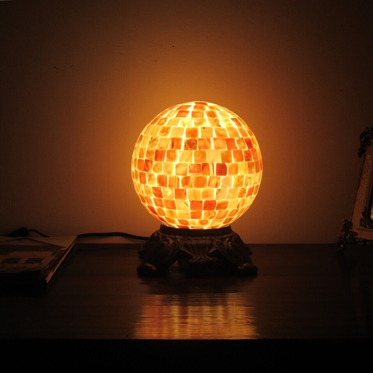 10" Antique Vintage Style Shell Mosiac Accent Table Lamp