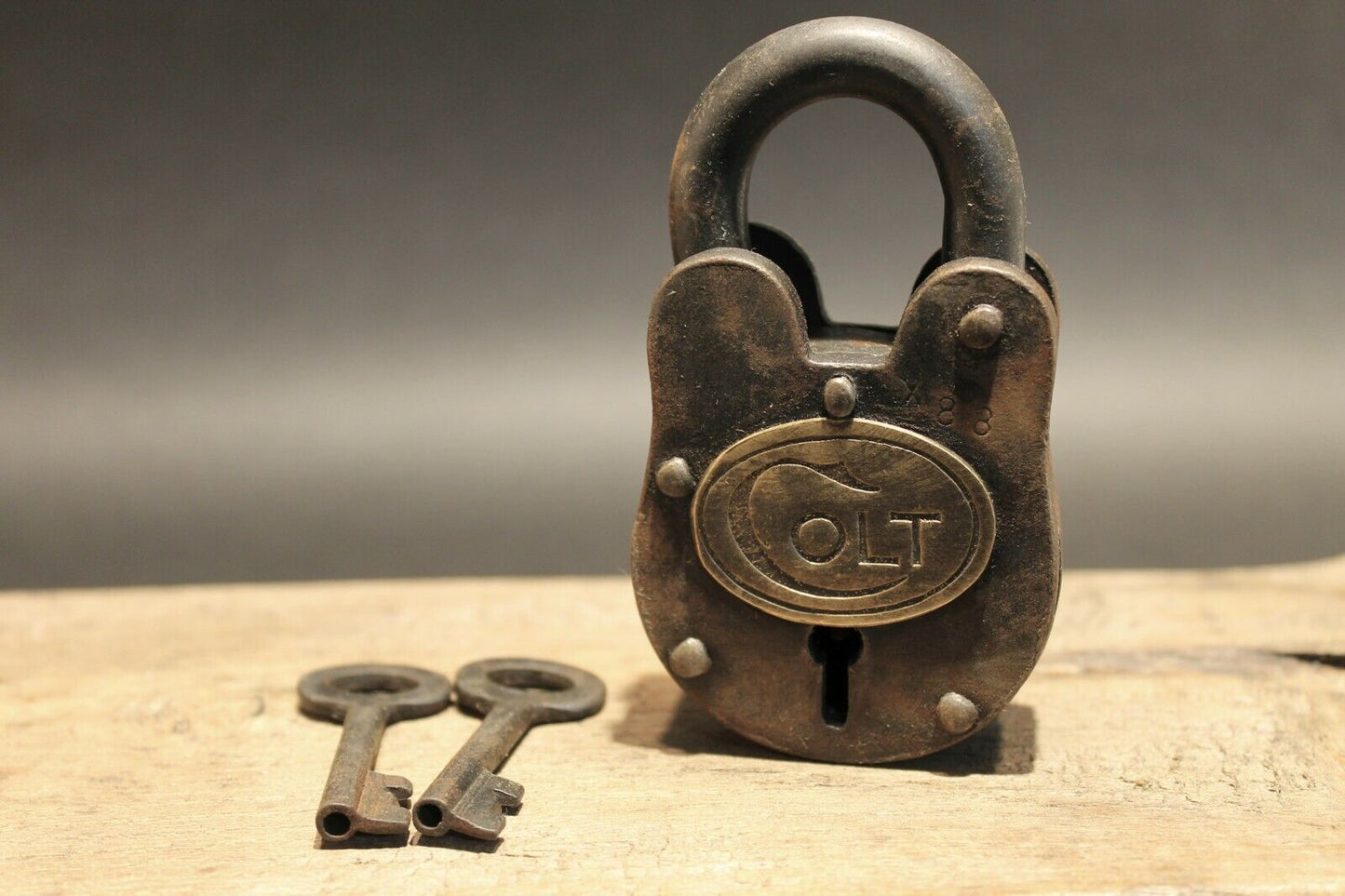 Antique Vintage Style Cast Iron Colt Firearms Ammo Box Padlock Lock & Key