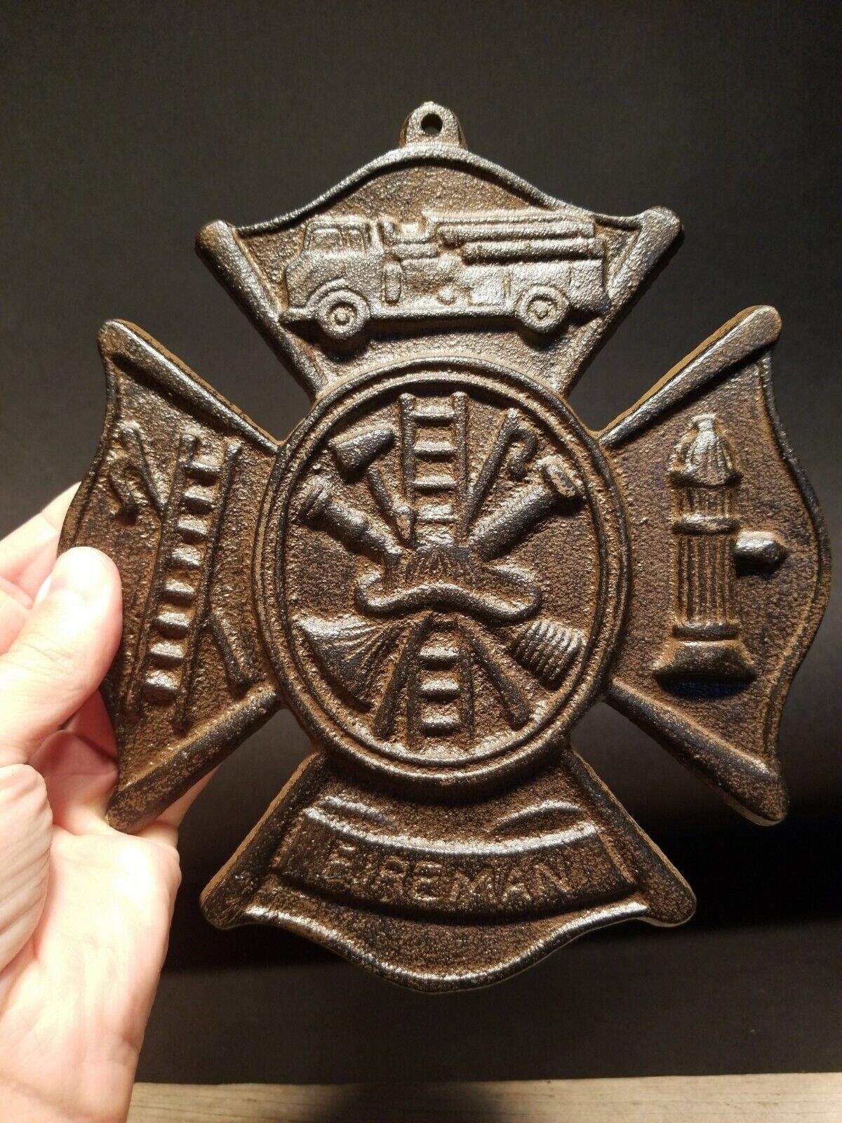 Antique Vintage Style Cast Iron Rust Fire Fighter Plaque Fire Mark Sign