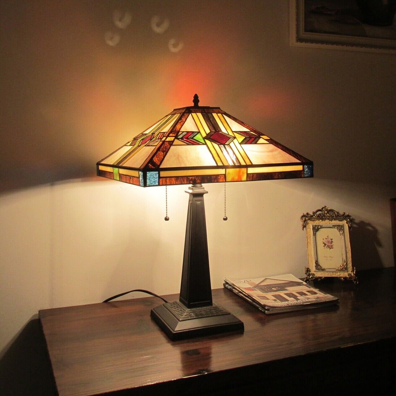 21.85" 2 Light Pull Chain Stained Glass Mission Table Lamp